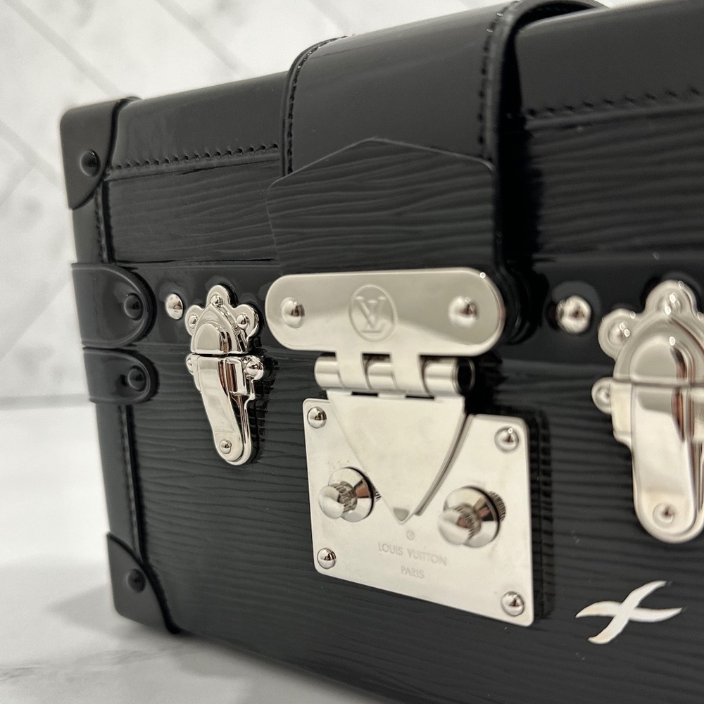 Louis Vuitton Petite Malle View 2